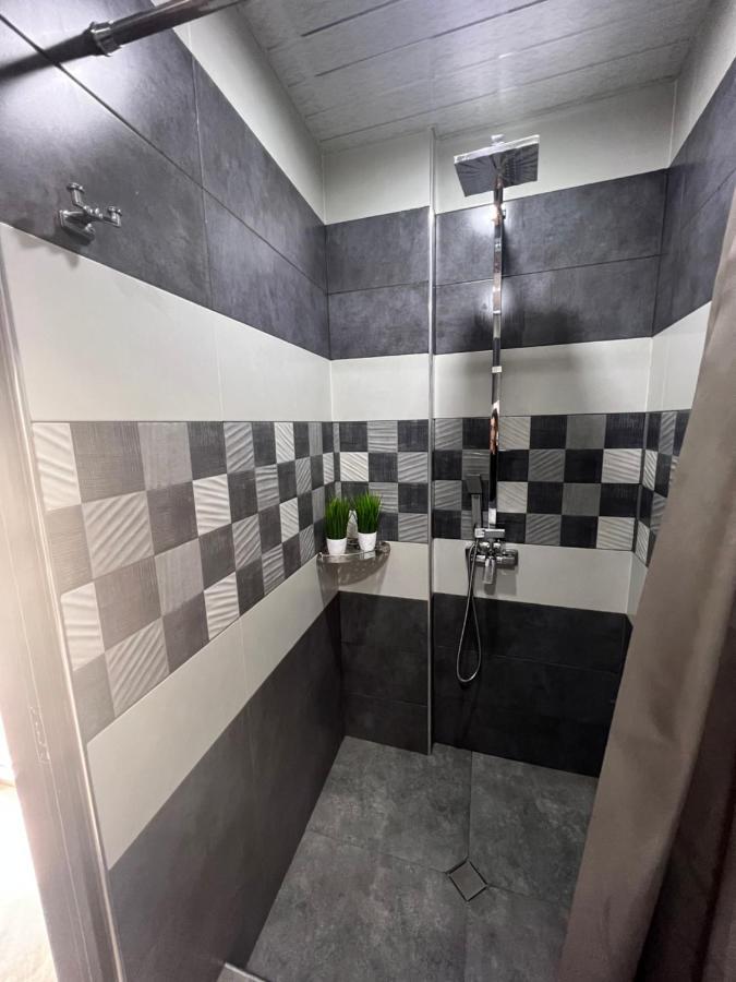 Comfortable Apartment Комфортные Апартаменты Self Check In Ereván Exterior foto